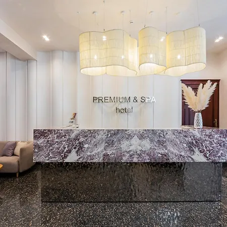 ホテル Premium &