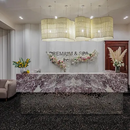 Premium & מלון בוקובל