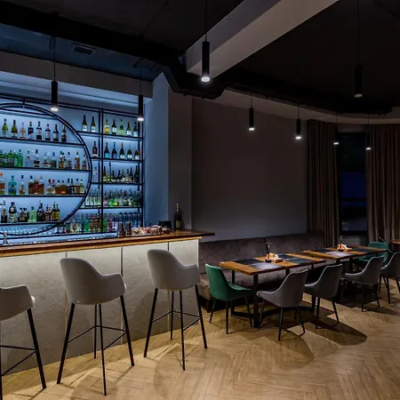 Premium & * בוקובל