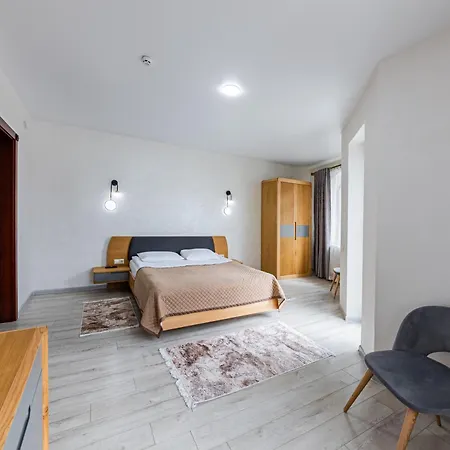 Premium Hotel *