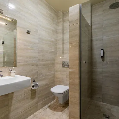 Premium Hotel